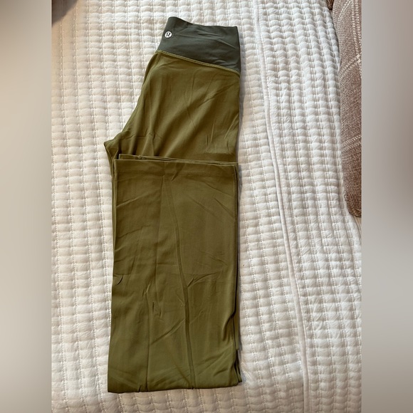 Lululemon Astro pants - Picture 2 of 6